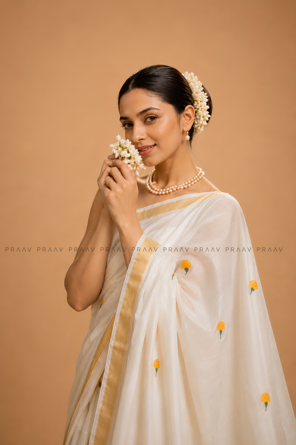 Suvarnika (സുവർണിക) – Hand-Painted Kerala Kasavu Saree